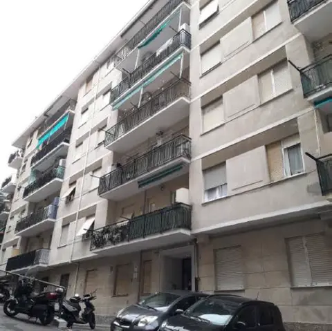 Abitazione Di Tipo Economico all'asta a Genova (GE)