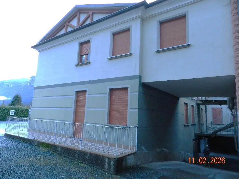 Garage O Autorimessa · Lenna