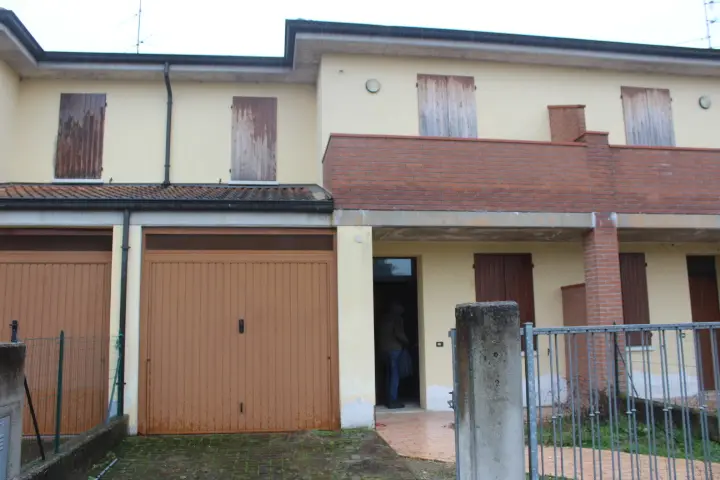 Villa · Reggiolo