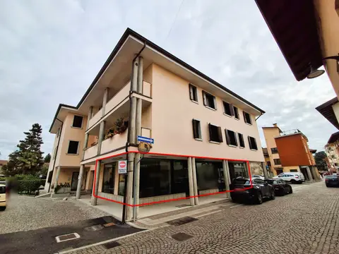 Negozio all'asta a Tavagnacco (UD)