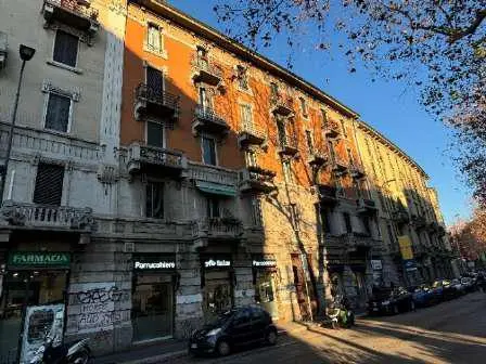 Abitazione Di Tipo Popolare · Milano