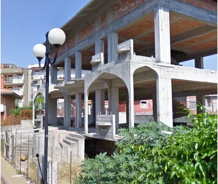 Edifici A Destinazione Particolare · Gaggi