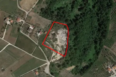 Terreno all'asta a Villamagna (CH)