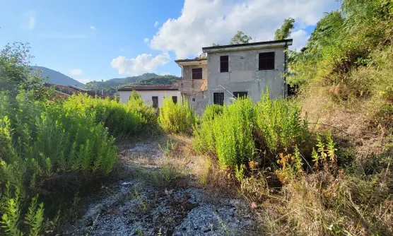 Abitazione Di Tipo Popolare · Carrara