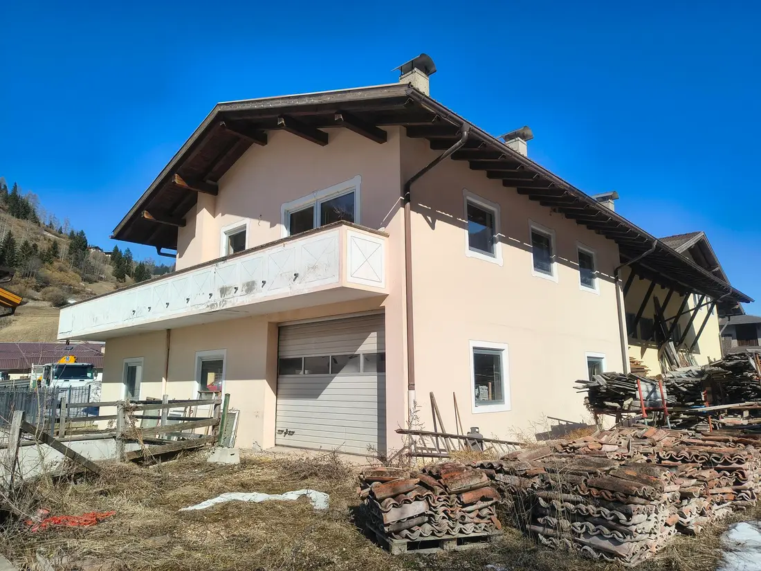 Fabbricati Costruiti Per Esigenze Industriali · Moena