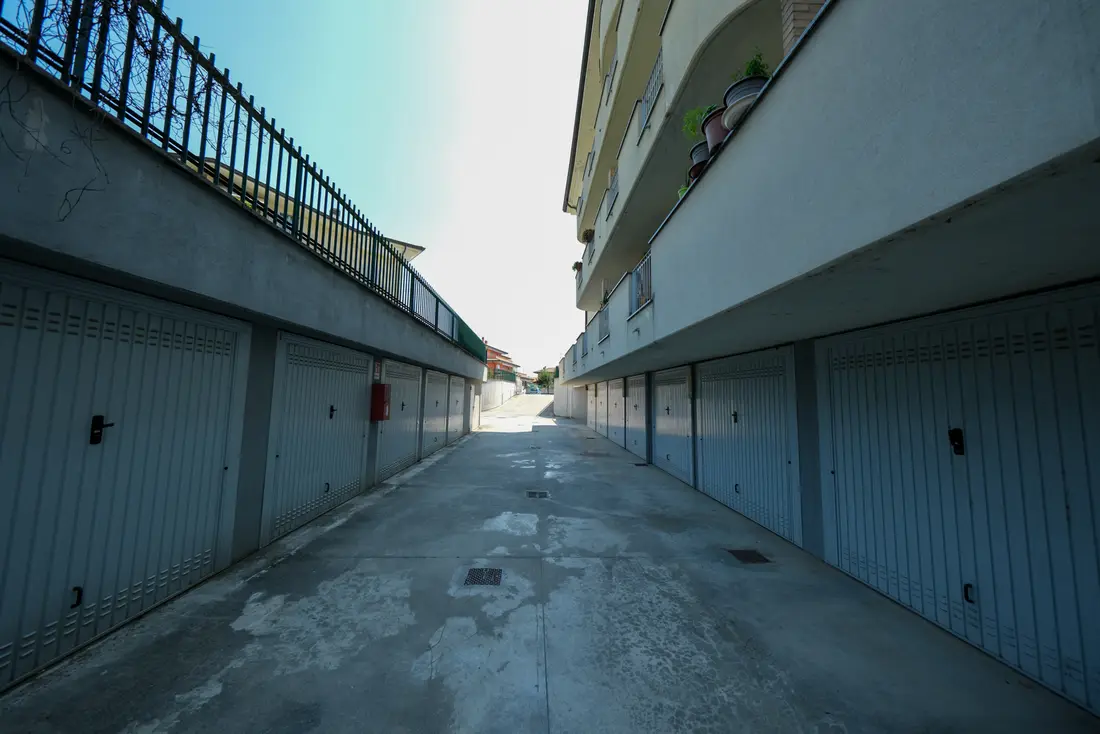 Garage O Autorimessa · Liscate