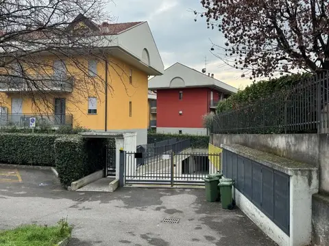 Abitazione Di Tipo Civile all'asta a Ponte San Pietro (BG)