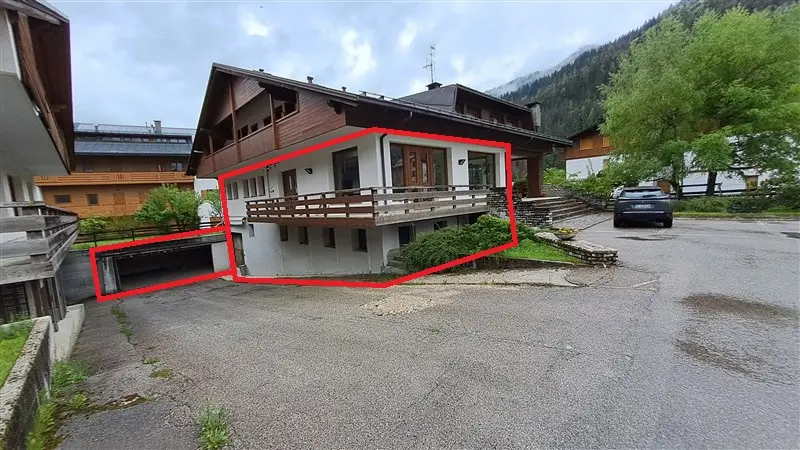 Fabbricati Costruiti Per Esigenze Commerciali · Auronzo di Cadore