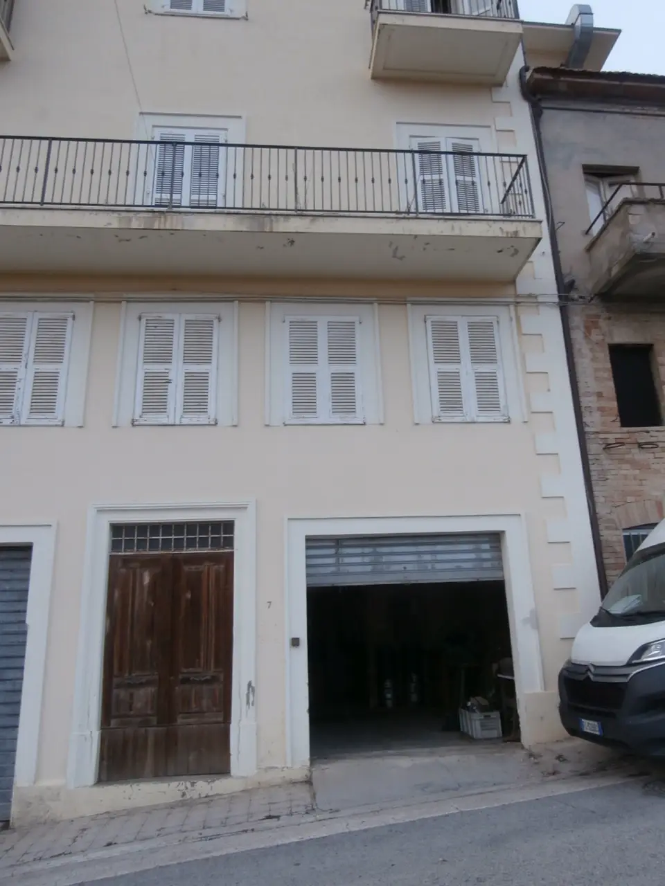 Posto Auto · Massa Fermana
