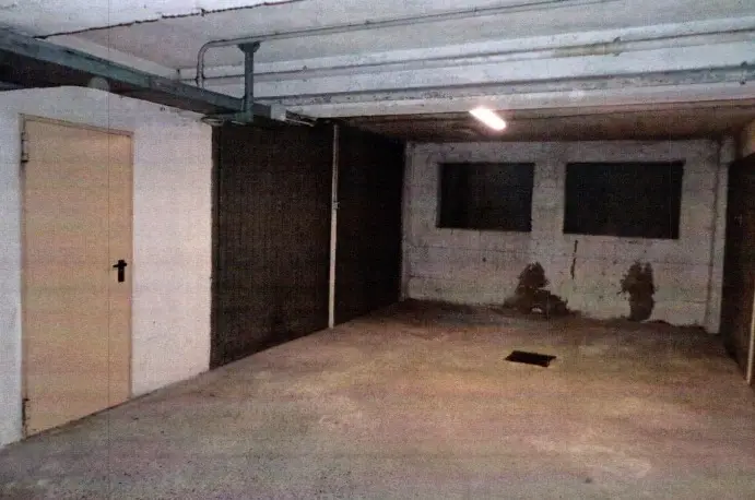 Garage O Autorimessa · Modena