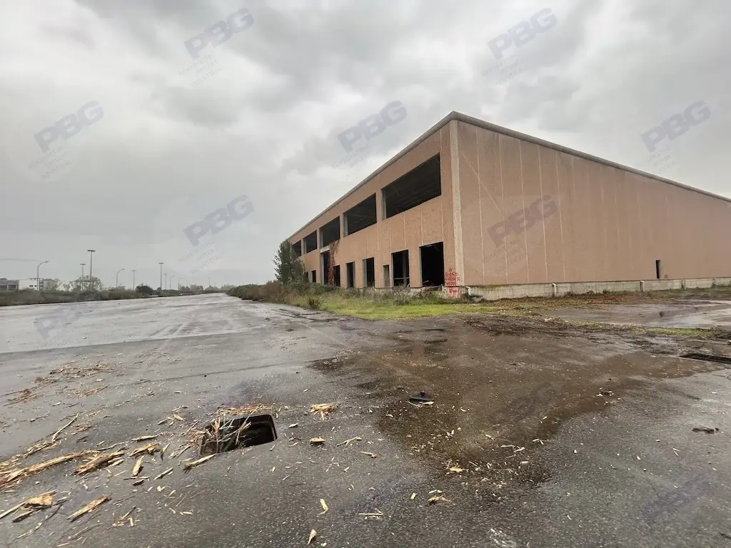Fabbricati Costruiti Per Esigenze Industriali · Latina