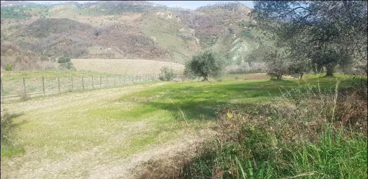 Terreno · Lattarico