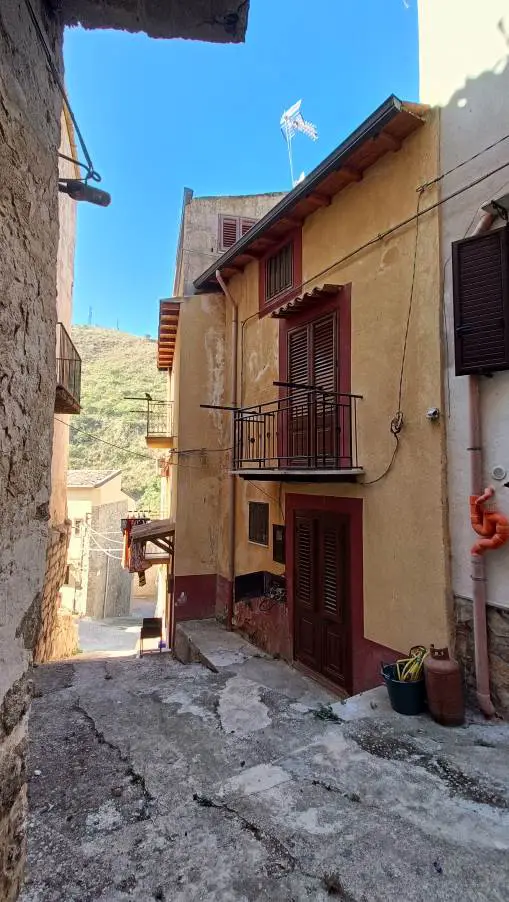 Fabbricato · Ciminna