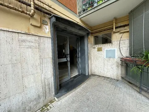 Abitazione Di Tipo Civile all'asta a Napoli (NA)