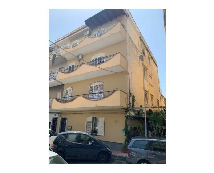 Abitazione Di Tipo Civile · Giardini-Naxos