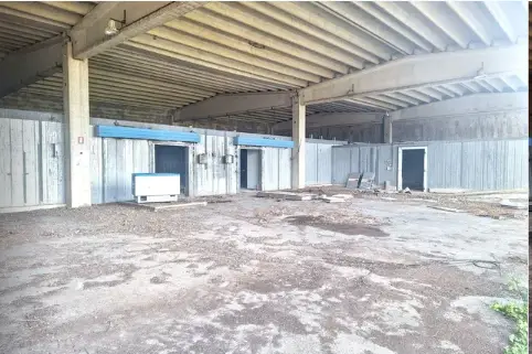 Fabbricati Costruiti Per Esigenze Commerciali · Scalea