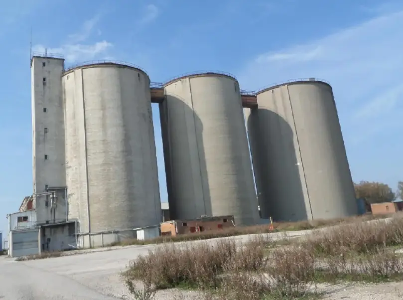 Fabbricati Costruiti Per Esigenze Industriali · Foggia