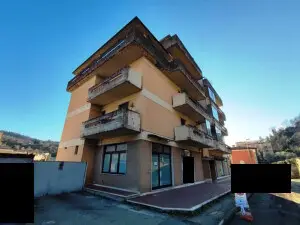 Abitazione Di Tipo Civile · Carrara