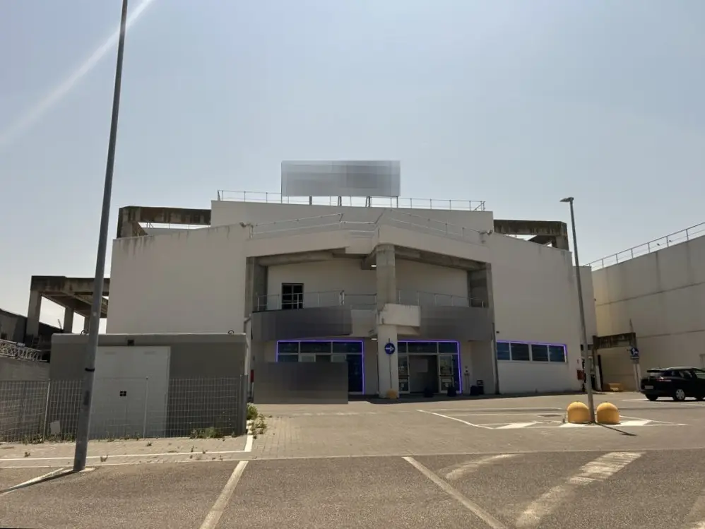 Fabbricati Costruiti Per Esigenze Commerciali · Cascina