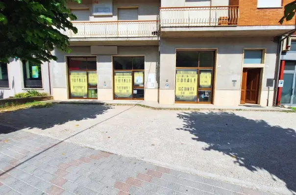 Negozio · Comunanza