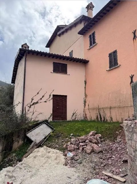 Abitazione Di Tipo Civile all'asta a Nocera Umbra (PG)