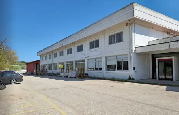Fabbricati Costruiti Per Esigenze Industriali · Loreto