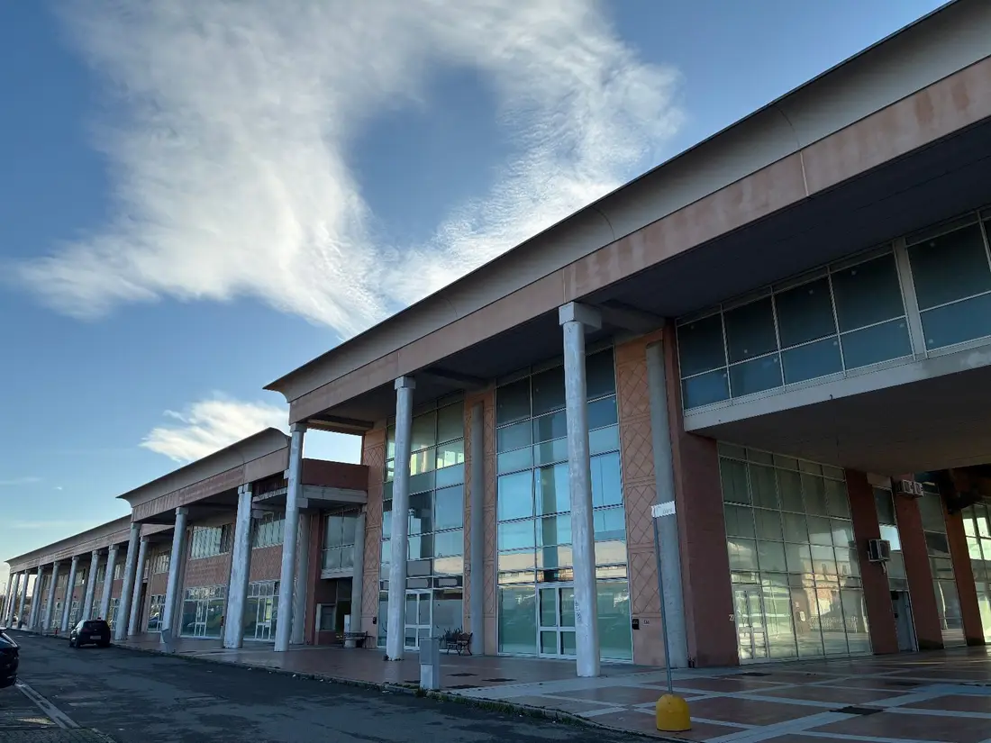 Fabbricati Costruiti Per Esigenze Commerciali · Crespina Lorenzana