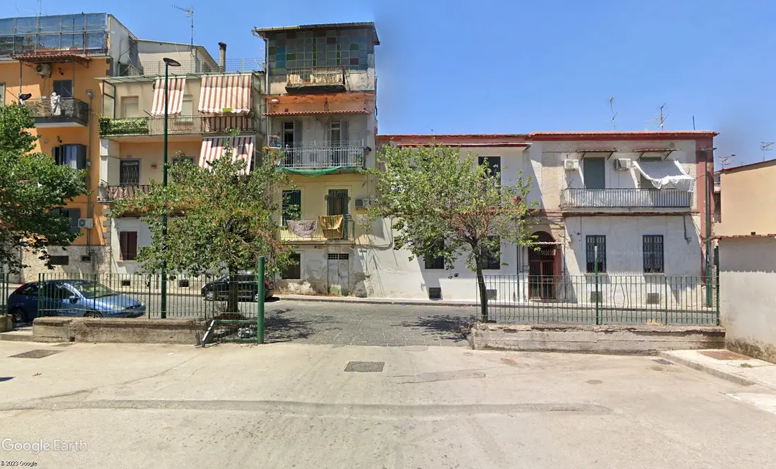 Abitazione Di Tipo Popolare · Napoli