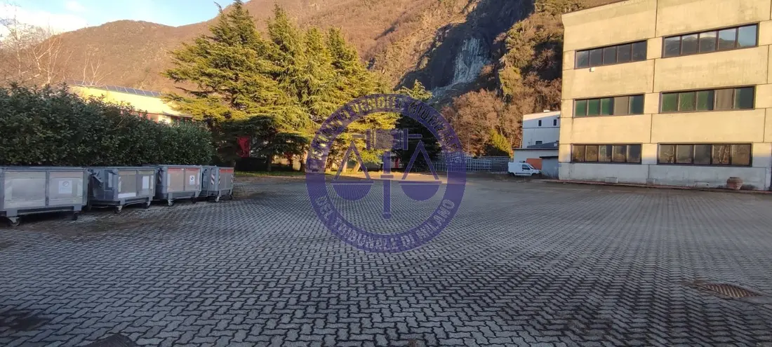 Fabbricati Costruiti Per Esigenze Commerciali · Dubino