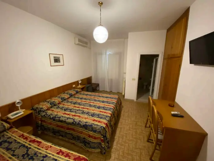 Albergo E Pensione · Campo nell'Elba