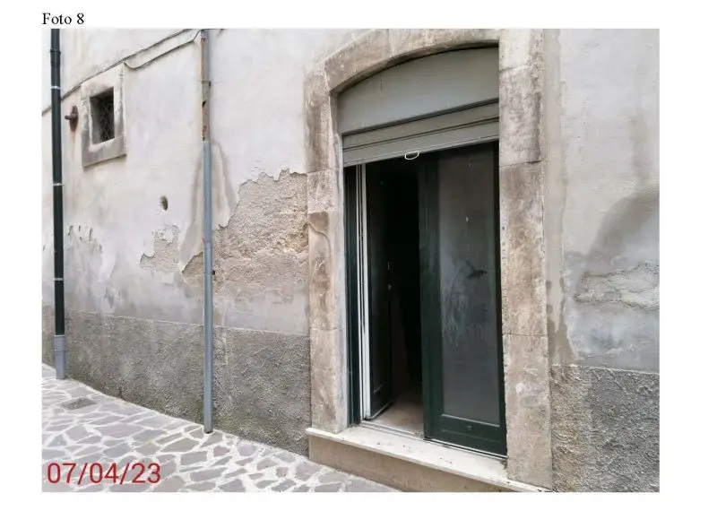 Ufficio · Popoli