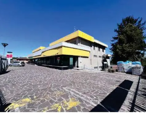 Fabbricati Costruiti Per Esigenze Commerciali · Sant'Angelo Lodigiano