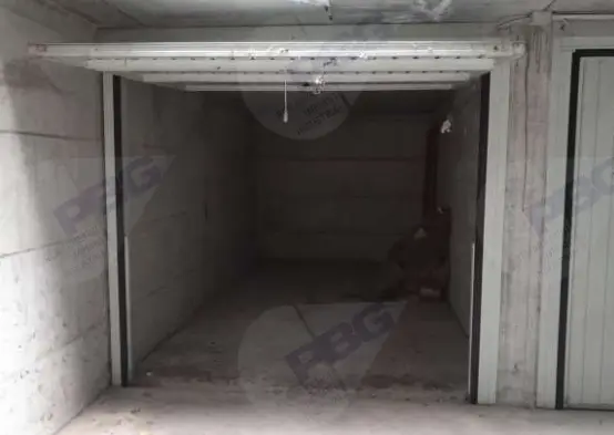 Garage O Autorimessa · Vigevano
