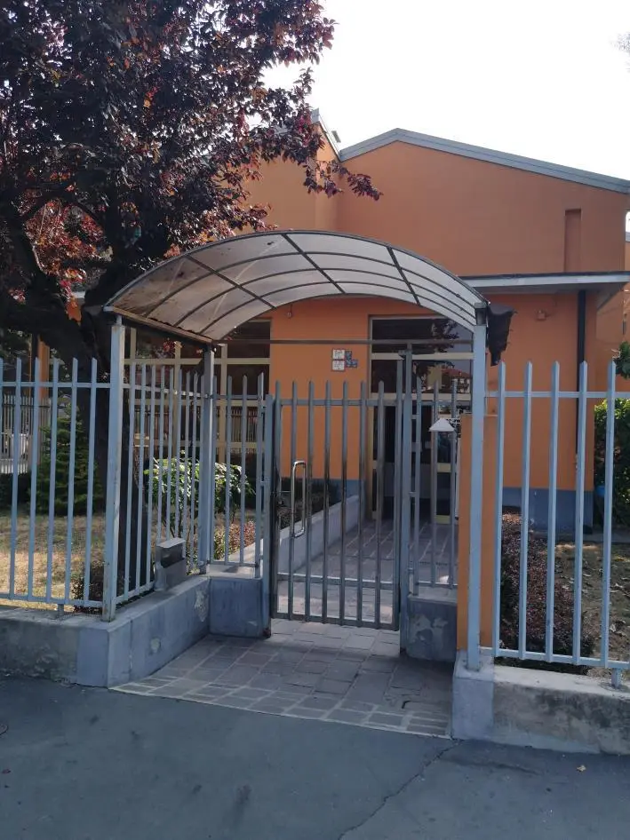 Abitazione Di Tipo Popolare · Milano