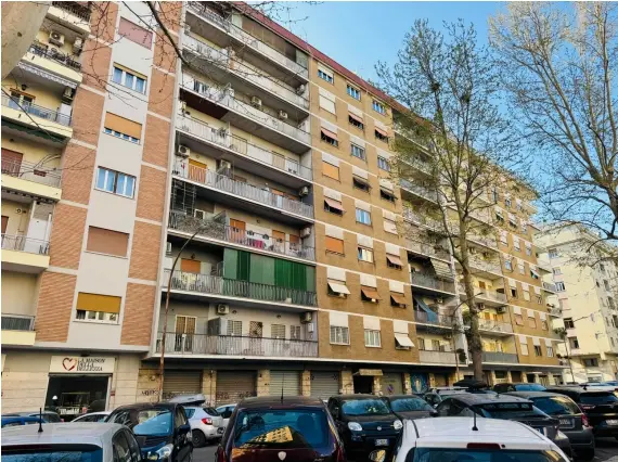 Porzione Di Immobile · Roma
