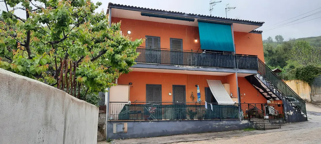 Abitazione Di Tipo Economico · Napoli