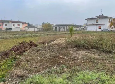 Terreno all'asta a Goito (MN)