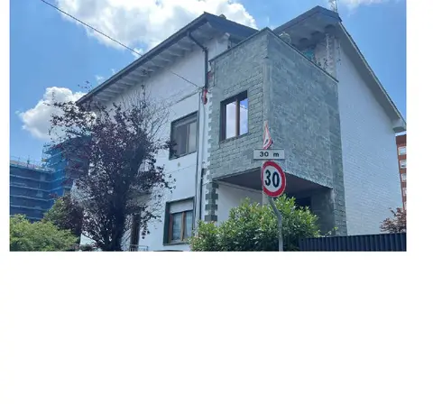 Abitazione Di Tipo Economico all'asta a Bollate (MI)