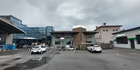 Laboratori Per Arti E Mestieri all'asta a Rovato (BS)