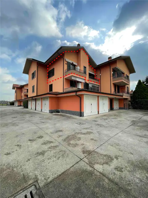 Abitazione Di Tipo Civile all'asta a Fara Gera D'Adda (BG)