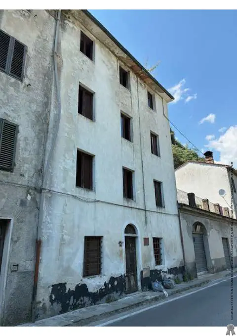 Abitazione Di Tipo Economico all'asta a Bagni di Lucca (LU)