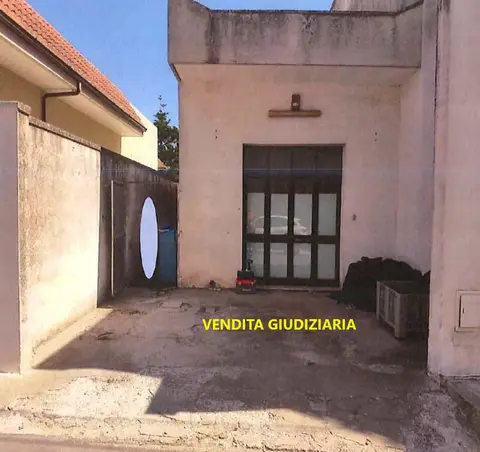 Fabbricati Costruiti Per Esigenze Commerciali all'asta a Melendugno (LE)