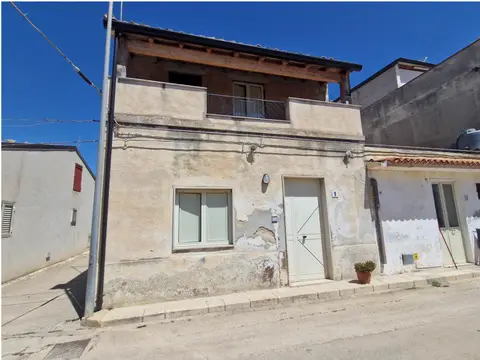 Abitazione Di Tipo Economico all'asta a Mazzarrone (CT)