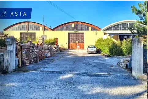 Fabbricati Costruiti Per Esigenze Industriali · Cingoli