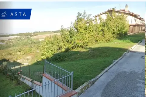 Terreno all'asta a Cingoli (MC)