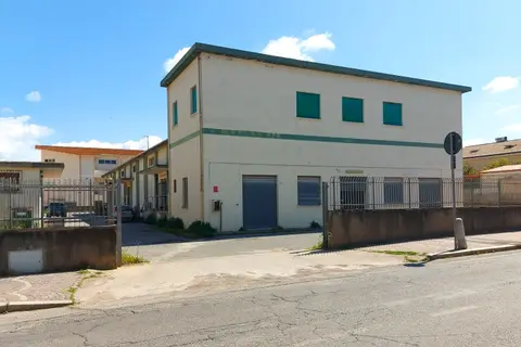 Fabbricati Costruiti Per Esigenze Commerciali all'asta