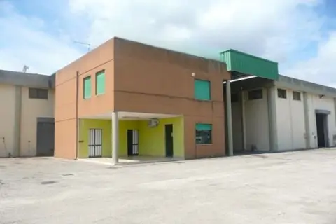 Fabbricati Costruiti Per Esigenze Commerciali all'asta a Cagliari (CA)