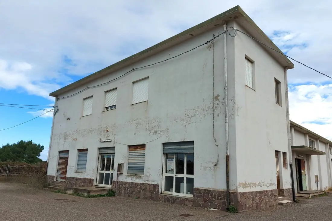 Fabbricati Costruiti Per Esigenze Commerciali · Pabillois/Pabillonis