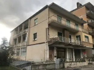 Magazzini E Locali Di Deposito · Sala Consilina