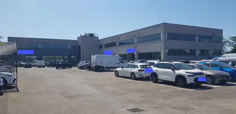 Fabbricati Costruiti Per Esigenze Commerciali all'asta a Modena (MO)